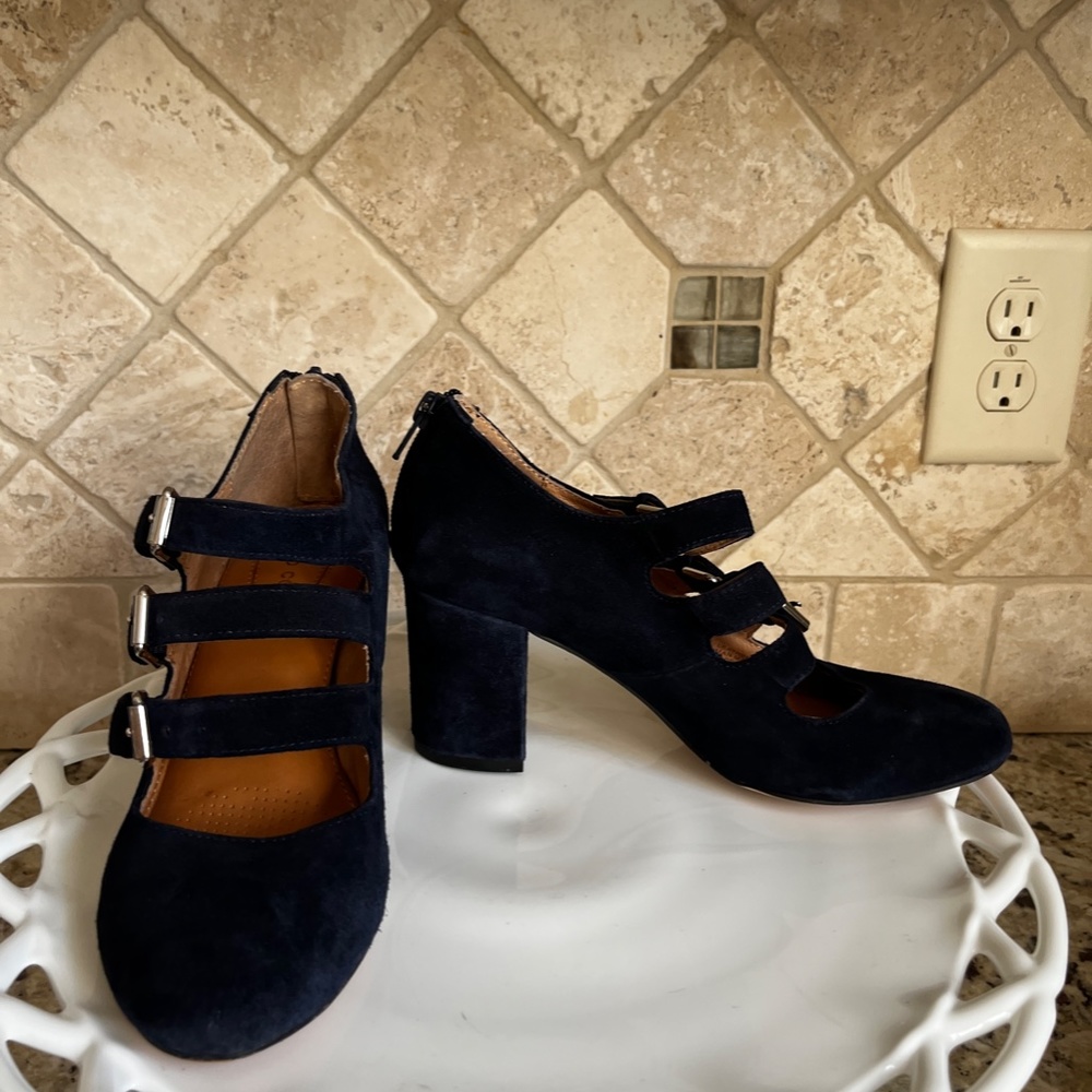 Corso Como Made in Italy Blue Suede Buckle Up Chunky Heeled Shoes. (3)